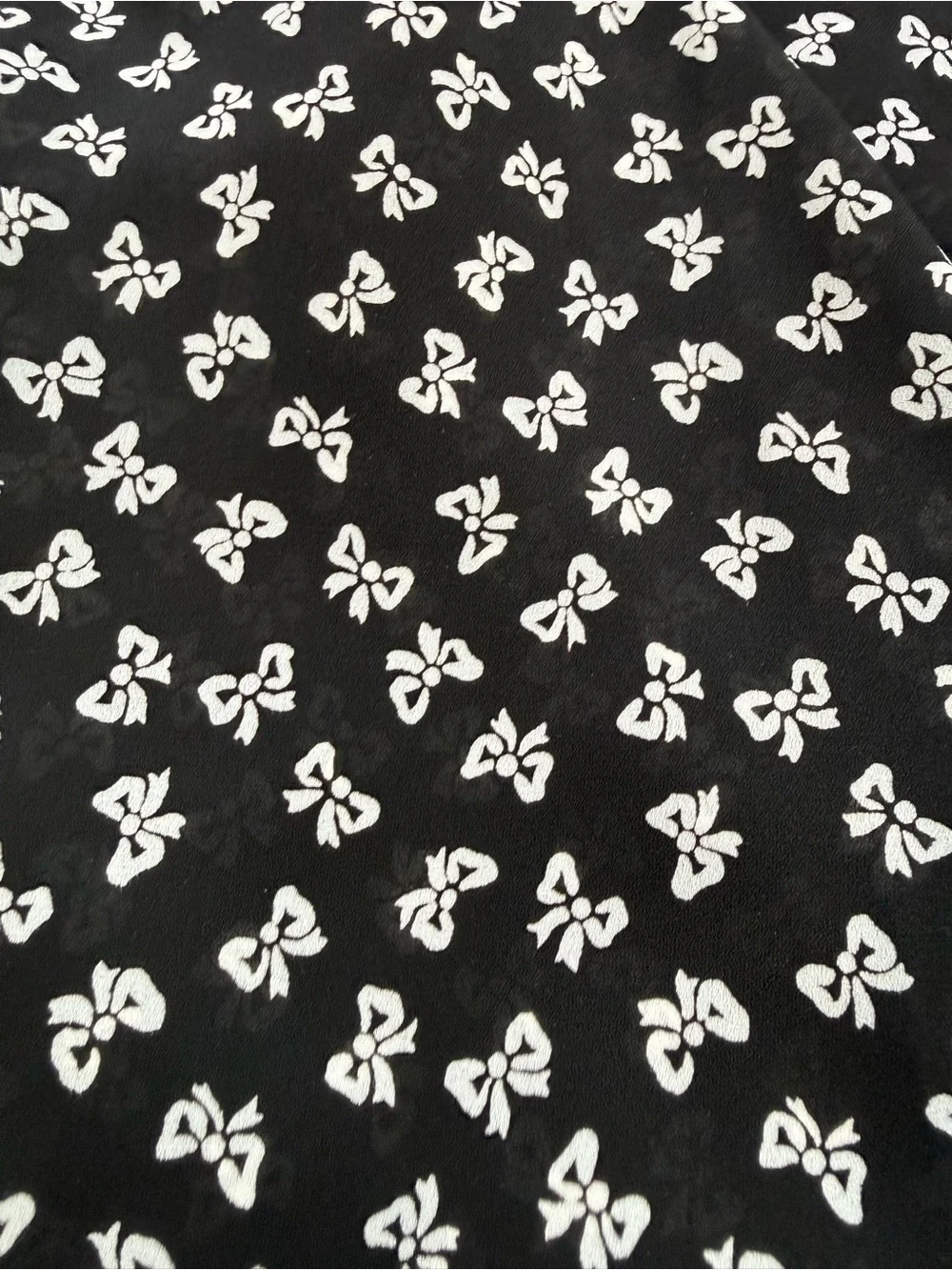 Vintage 90s Valentino Intimo short kimono Style All Over Bow Pattern Wrap Robe